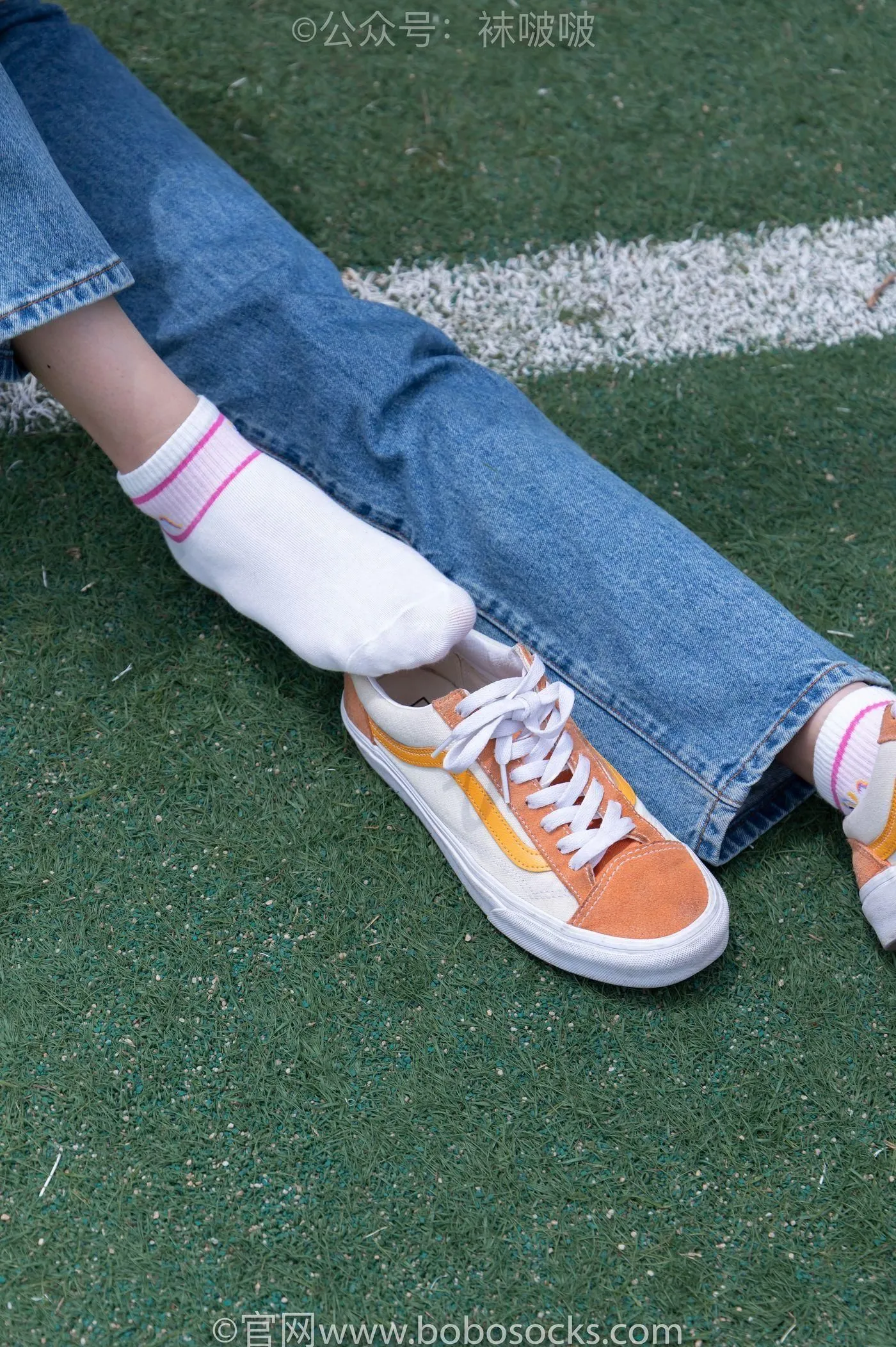 [BoBoSocks袜啵啵]NO.004 泡芙-vans帆布鞋、白棉袜、裸足 [127P]插图9